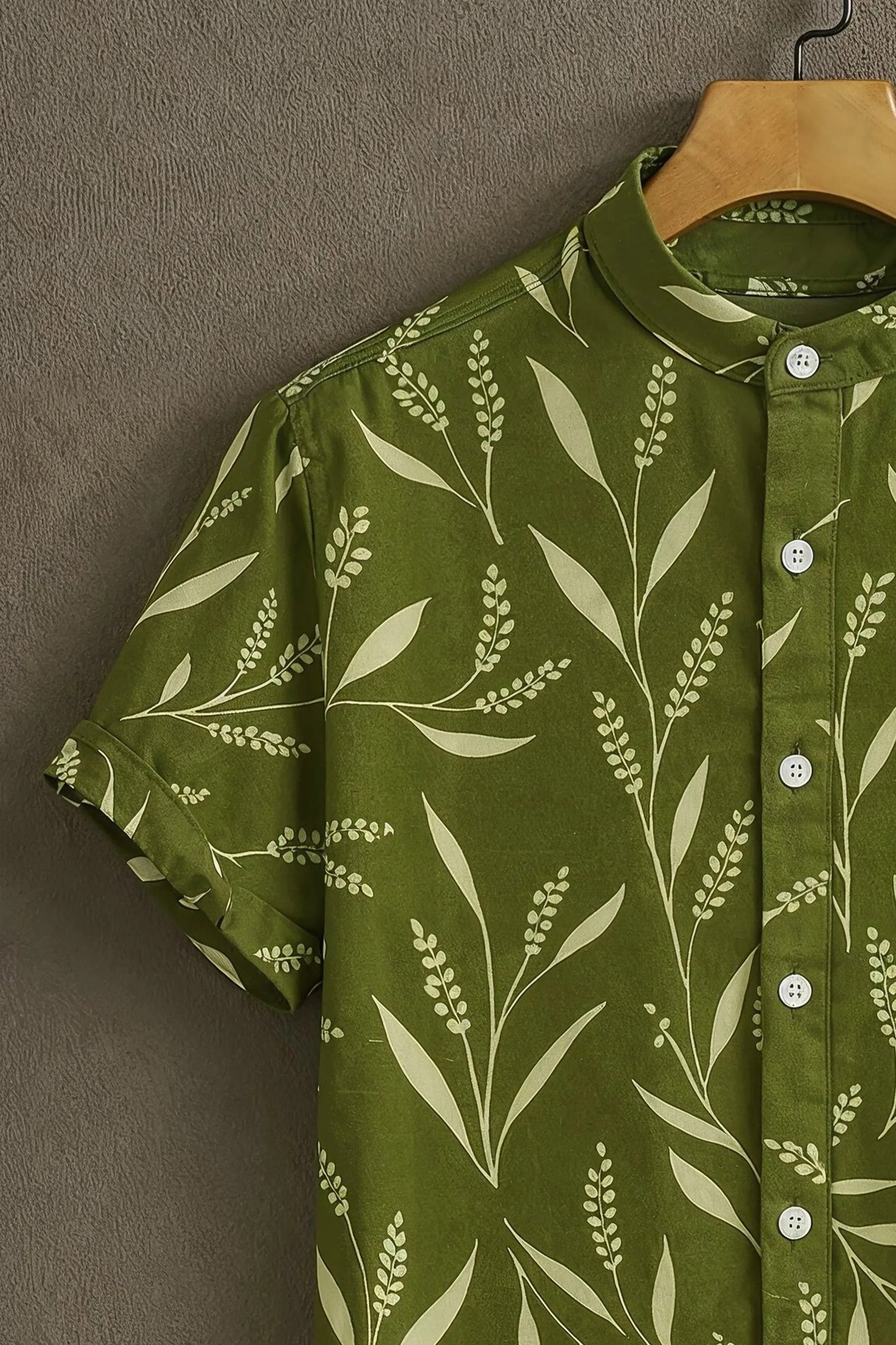 Men’s Green Botanical Print Shirt – Minimal Leaf Pattern Mandarin Collar Shirt